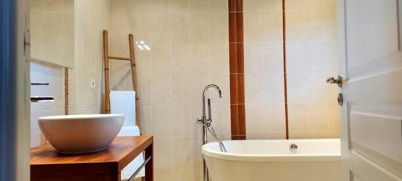 Maison D'Hotes Le Courty Blousson-Sérian Zewnętrze zdjęcie